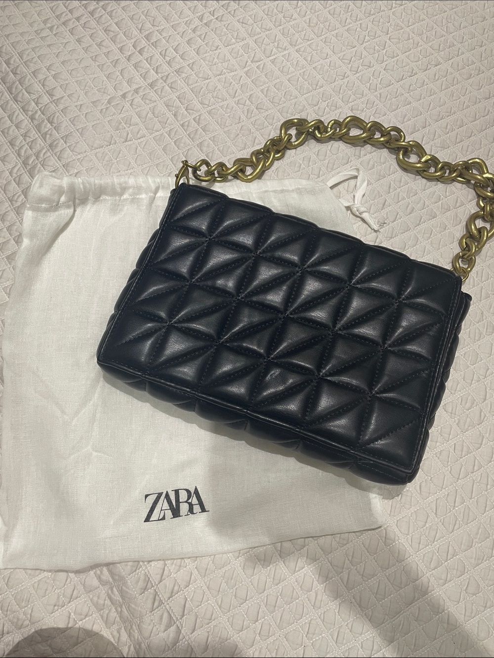NWOT ZARA Black Quilted Shoulder Bag with Gold Chain